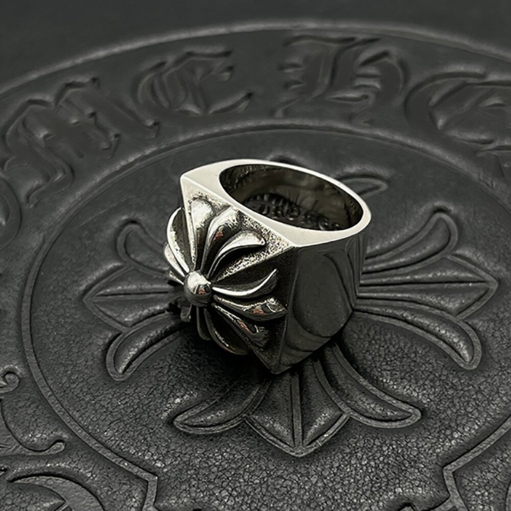 Chrome Hearts Three-Dimensional Cross Flower Wide Ring - Picture 8 of 9